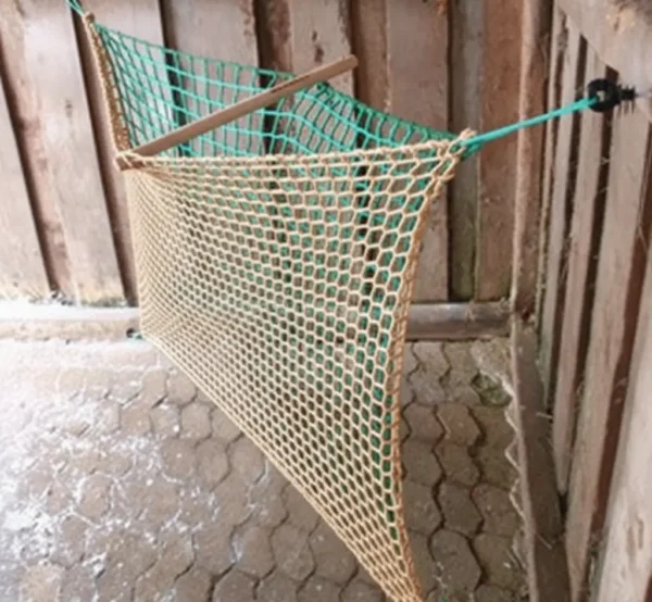 Slowfeeder hooizak 90 x 95 maas 45 en 60 mm